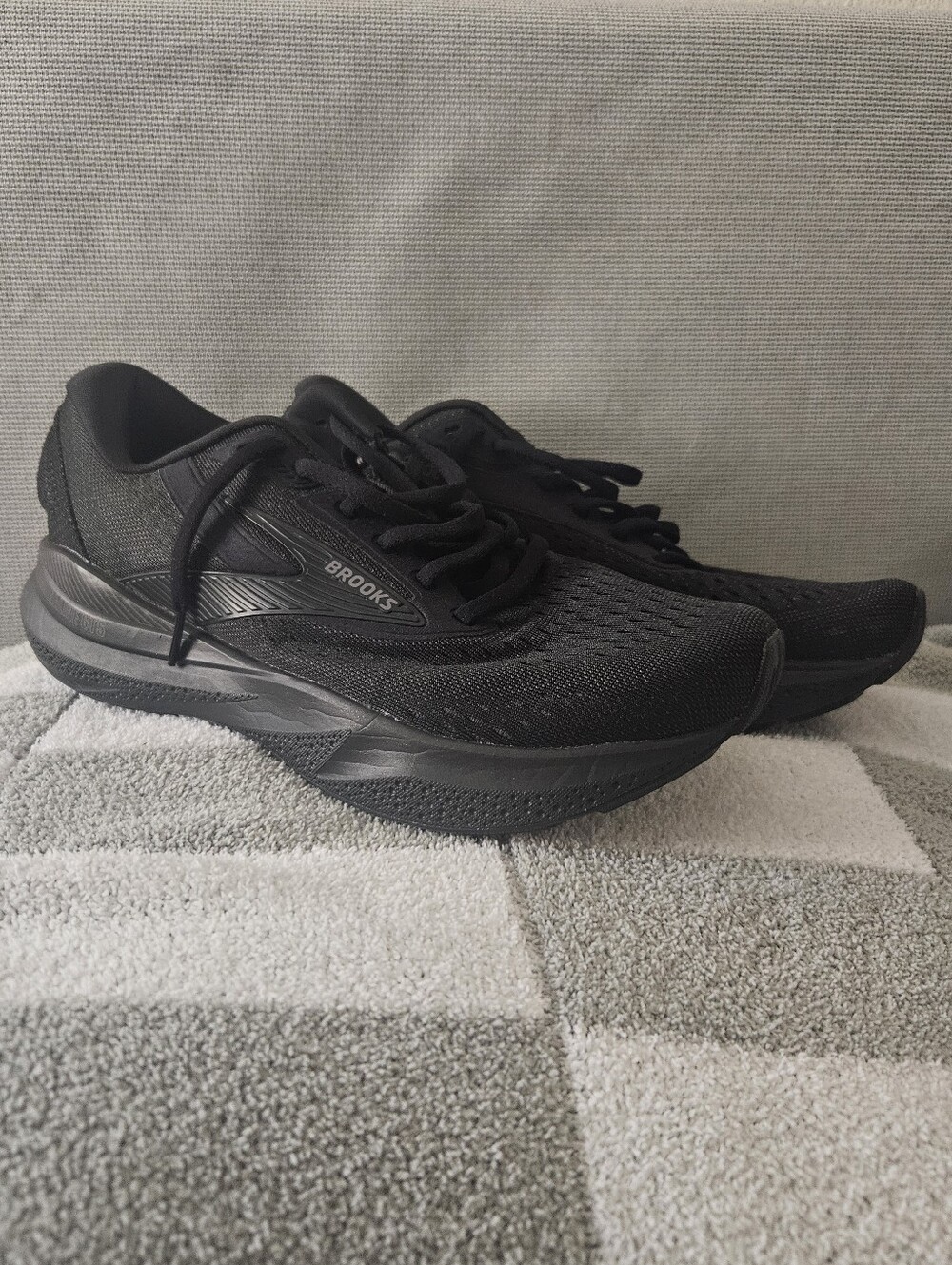 Brooks Womens Black Running Shoes
